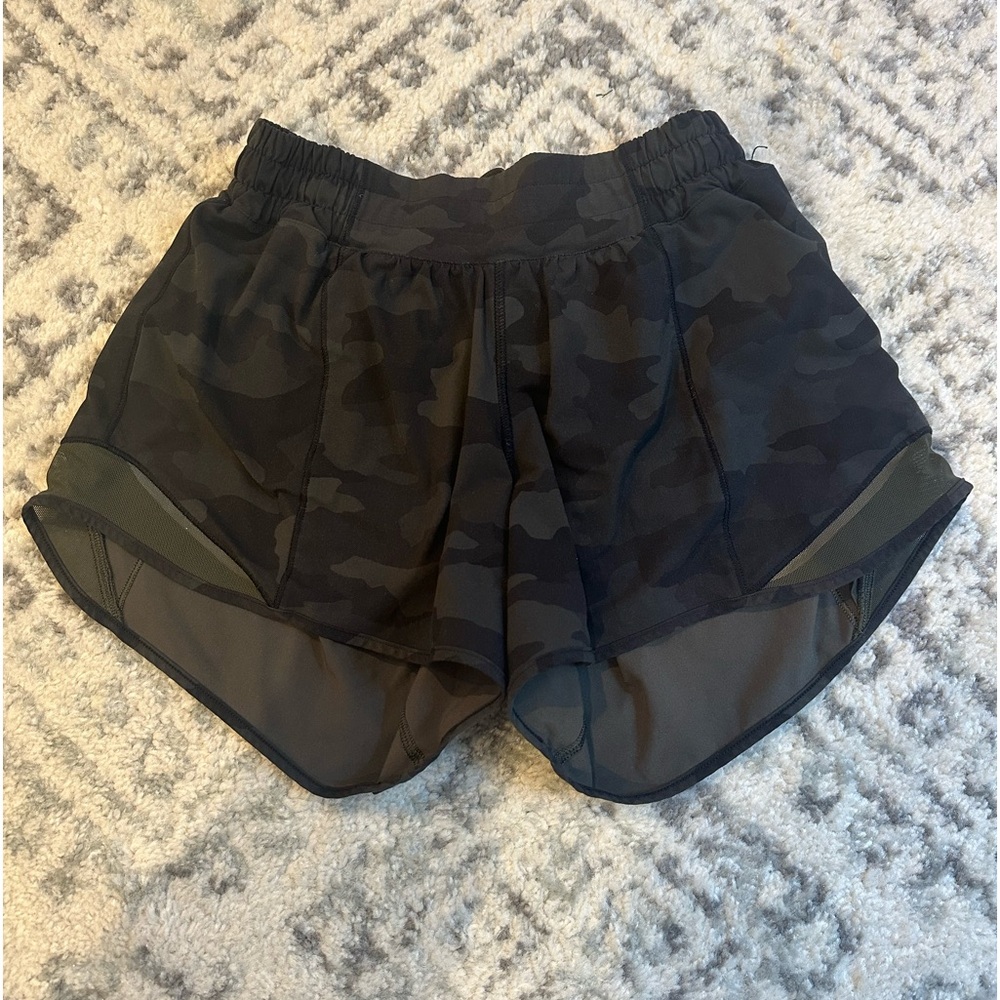 army lululemon hotty hot shorts